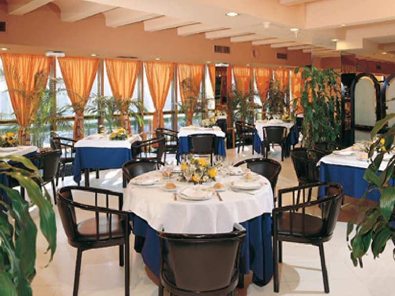 Nh Lleida Pirineos Hotel Exterior foto