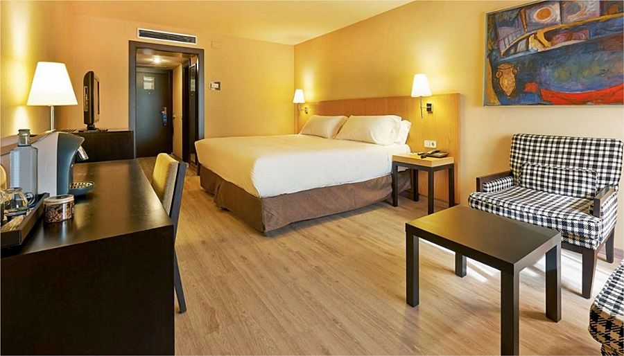 Nh Lleida Pirineos Hotel Exterior foto